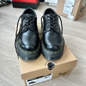 Dr. Martens 8053 Leather Platform shoes